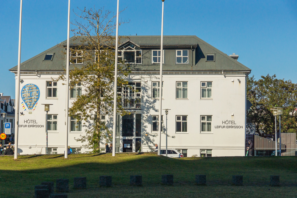 20240911_0233_Island