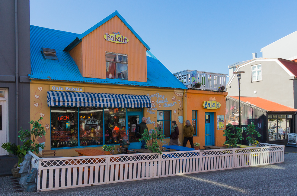 20240911_0244_Island